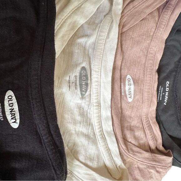 Old Navy Tee Shirt Top Woman’s size Large - Picture 3 of 6